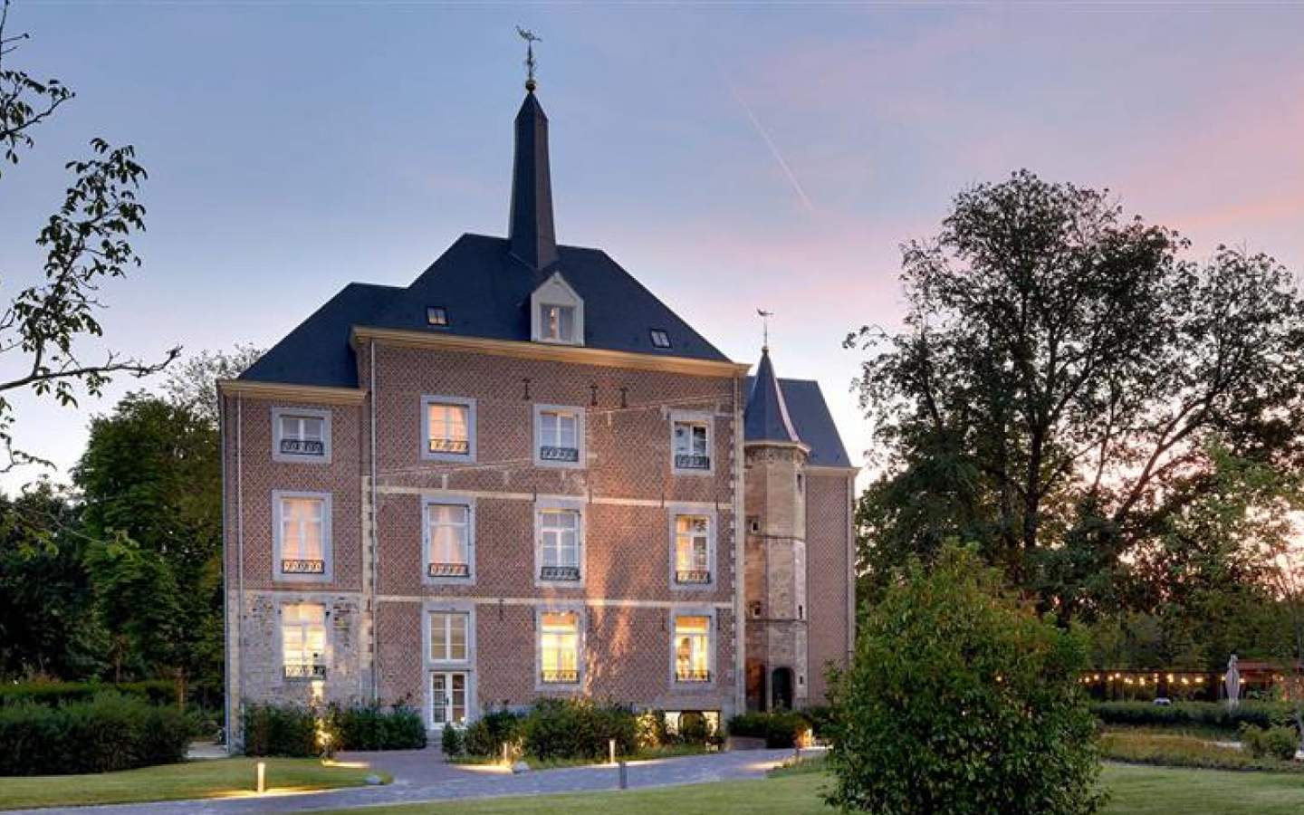 Van Oys Maastricht Retreat | Ultieme luxe in 5* Superior hotel van wereldklasse incl. 4-gangendiner - afbeelding 1