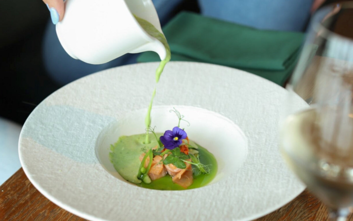 6-Gangen Rising Star menu bij Nomad aan het IJ in Amsterdam - afbeelding 1