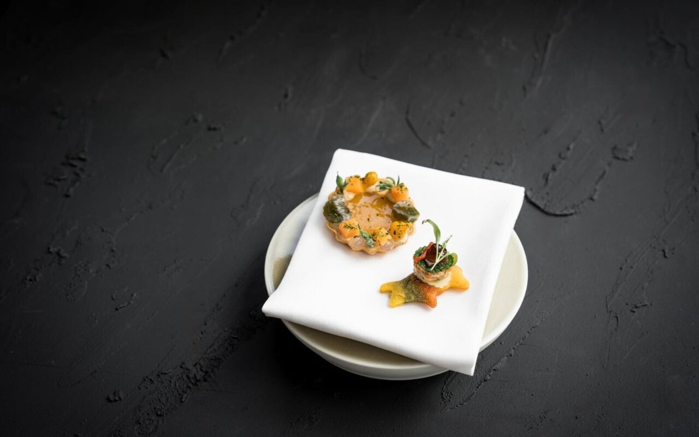 5-Gangen Michelinster diner bij restaurant Joelia in Rotterdam - afbeelding 1