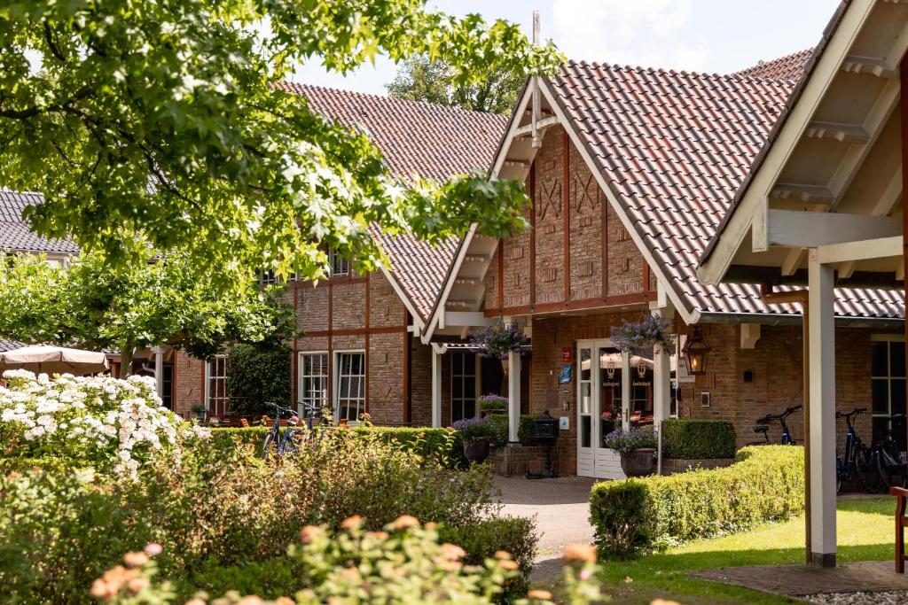 Landhuishotel De Bloemenbeek | Geniet 3 dagen van rust en bijzondere gastronomie in Twente | incl. 4-gangendiner (MICHELIN*) - afbeelding 1